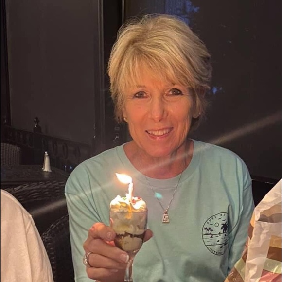 Meet your Posher, Frances - Picture 1 of 1